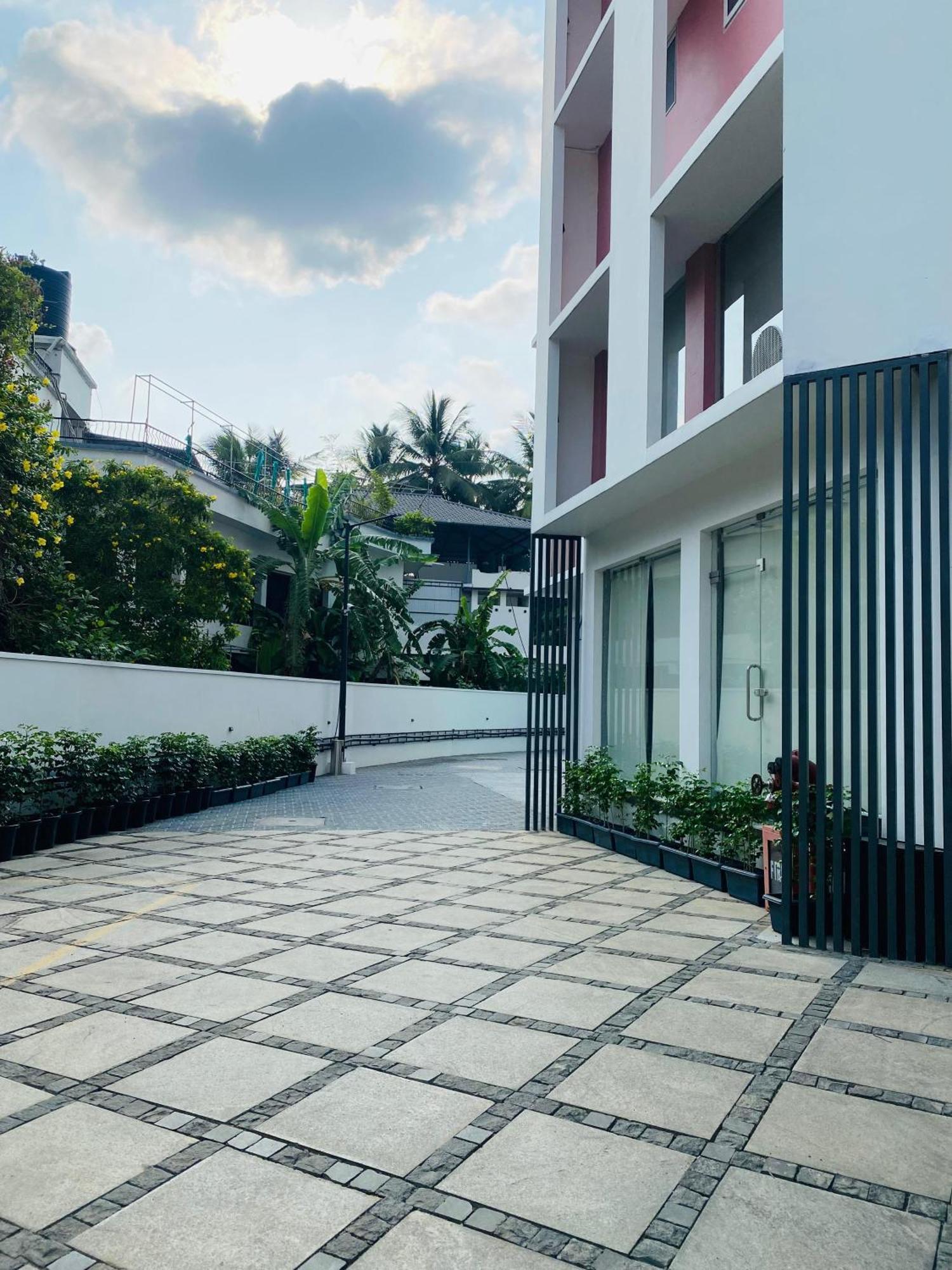The Habitat Suites Guruvāyūr Exterior foto