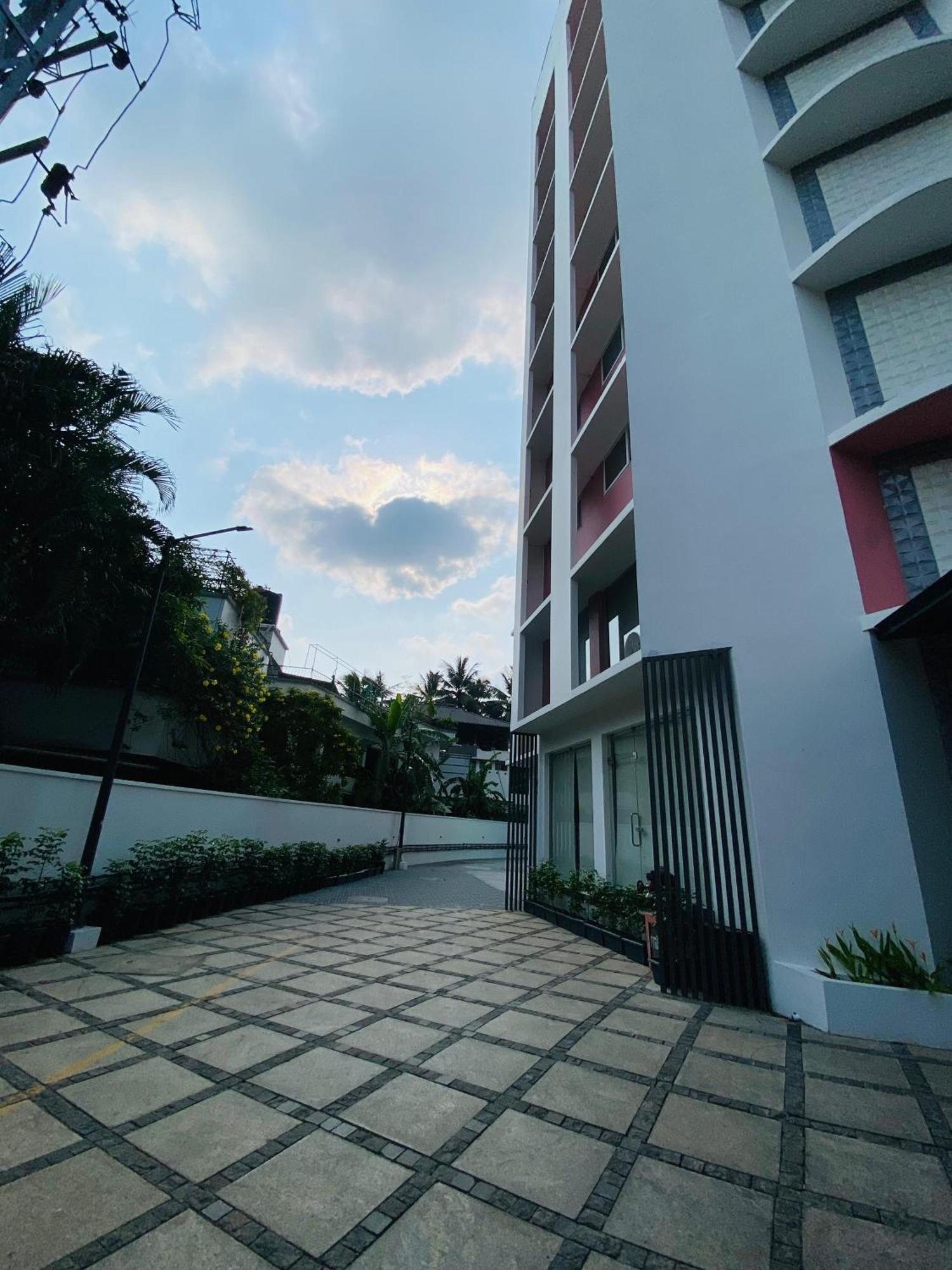 The Habitat Suites Guruvāyūr Exterior foto