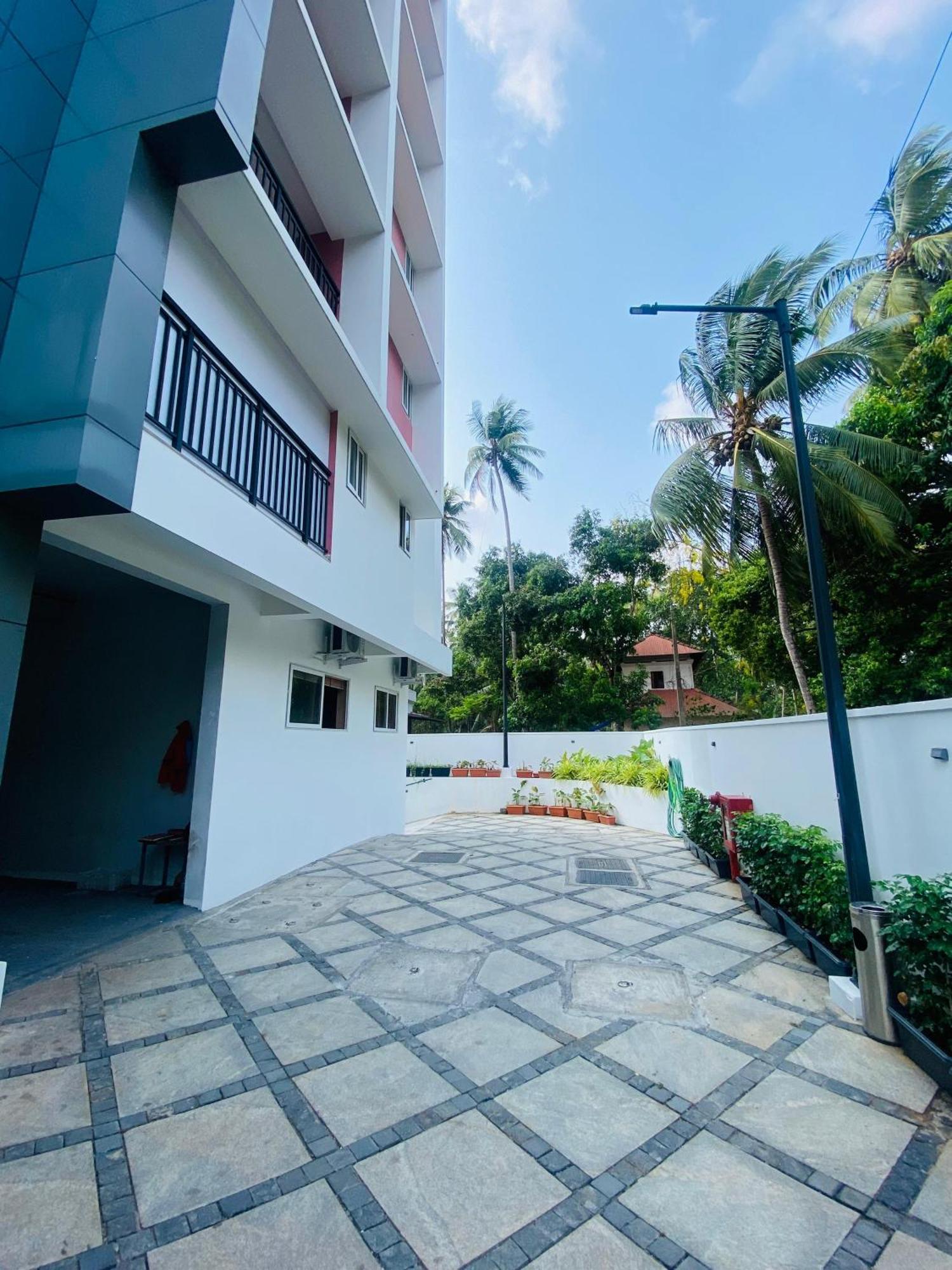 The Habitat Suites Guruvāyūr Exterior foto